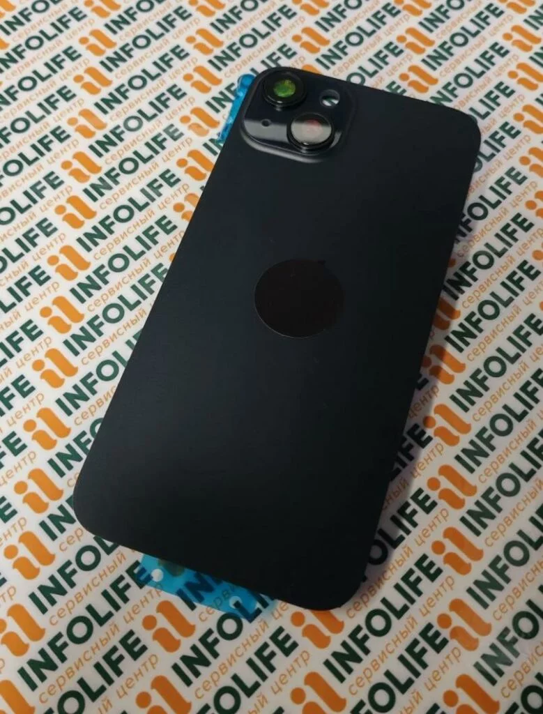 Задняя крышка для iPhone 15 Plus (A3094) Черный (стекло, монолит, MagSafe, логотип) — Премиум
