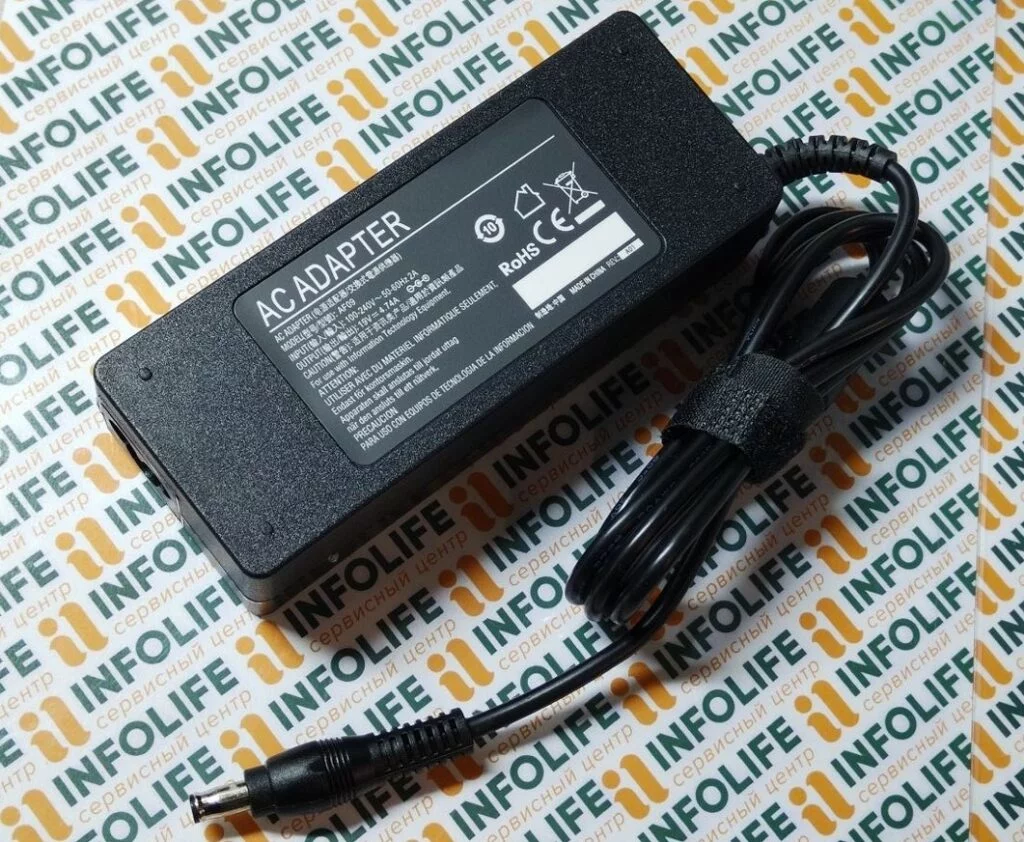 Блок питания для ноутбуков Samsung 19V/4,74A (разъем 5,5*3,0 с иглой) (90W)